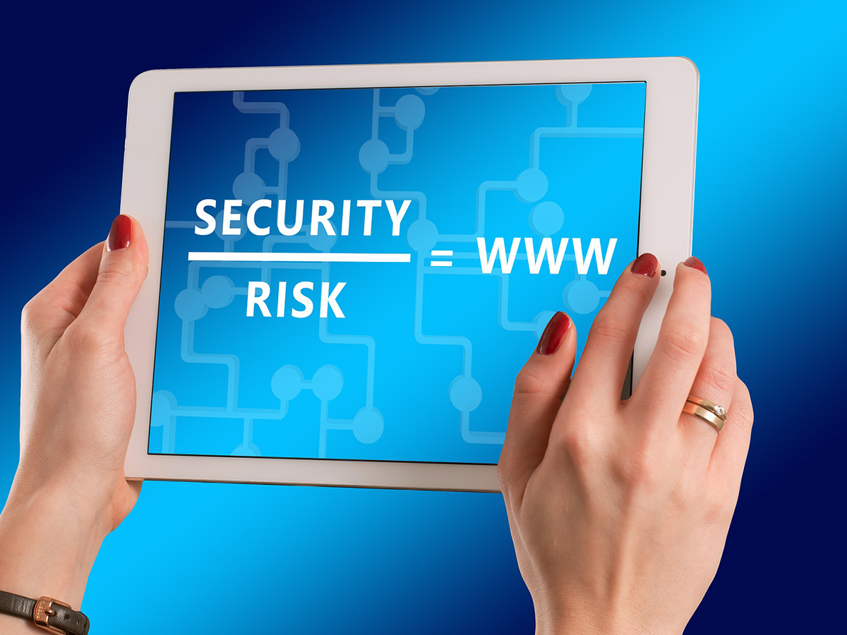 Come individuare microspie e microcamere in ufficio